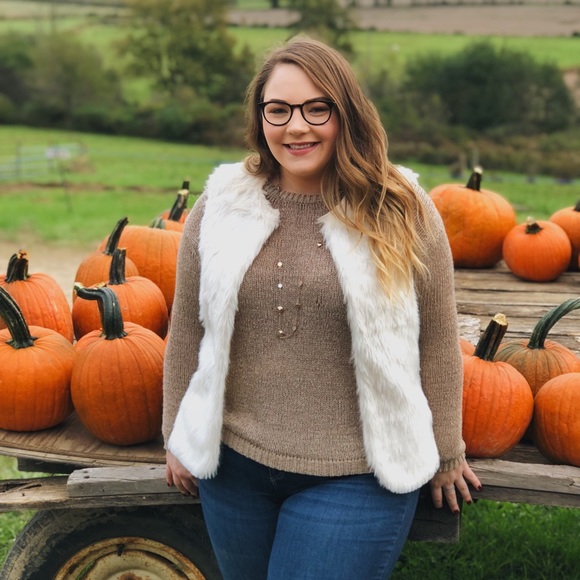 Meet your Posher, Mykenzie - Picture 4 of 4